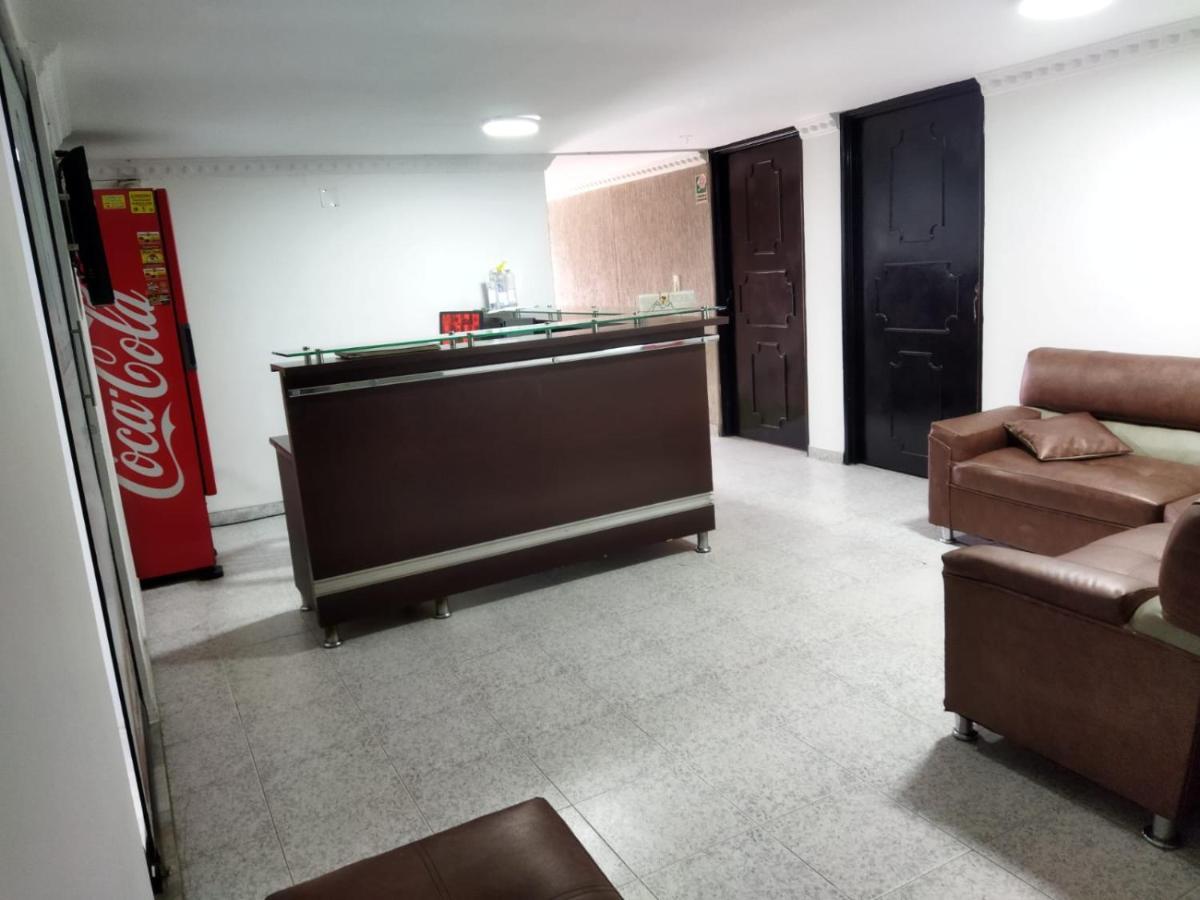 El Portal De Valencia Hotel La Plata Bagian luar foto